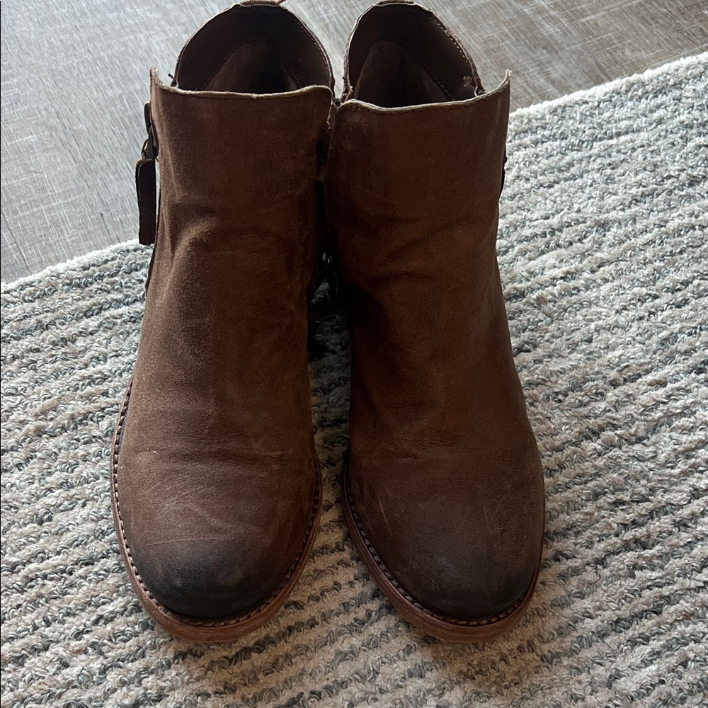 Brown Ankle Boots  GB
